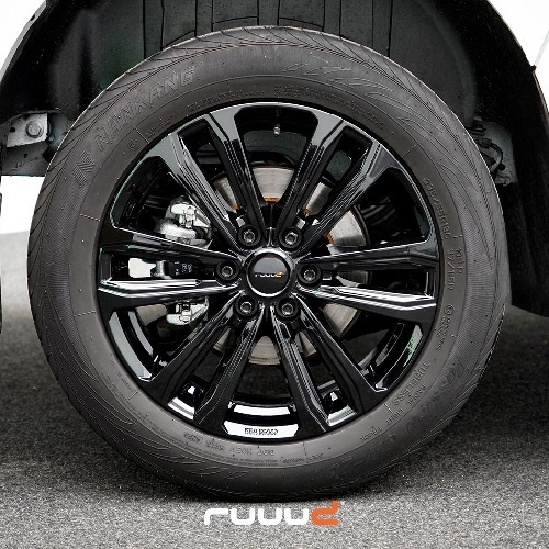 Rim and tire set RUUUD Namur 18 inch Volkswagen T7 Transporter eHybrid 2024+